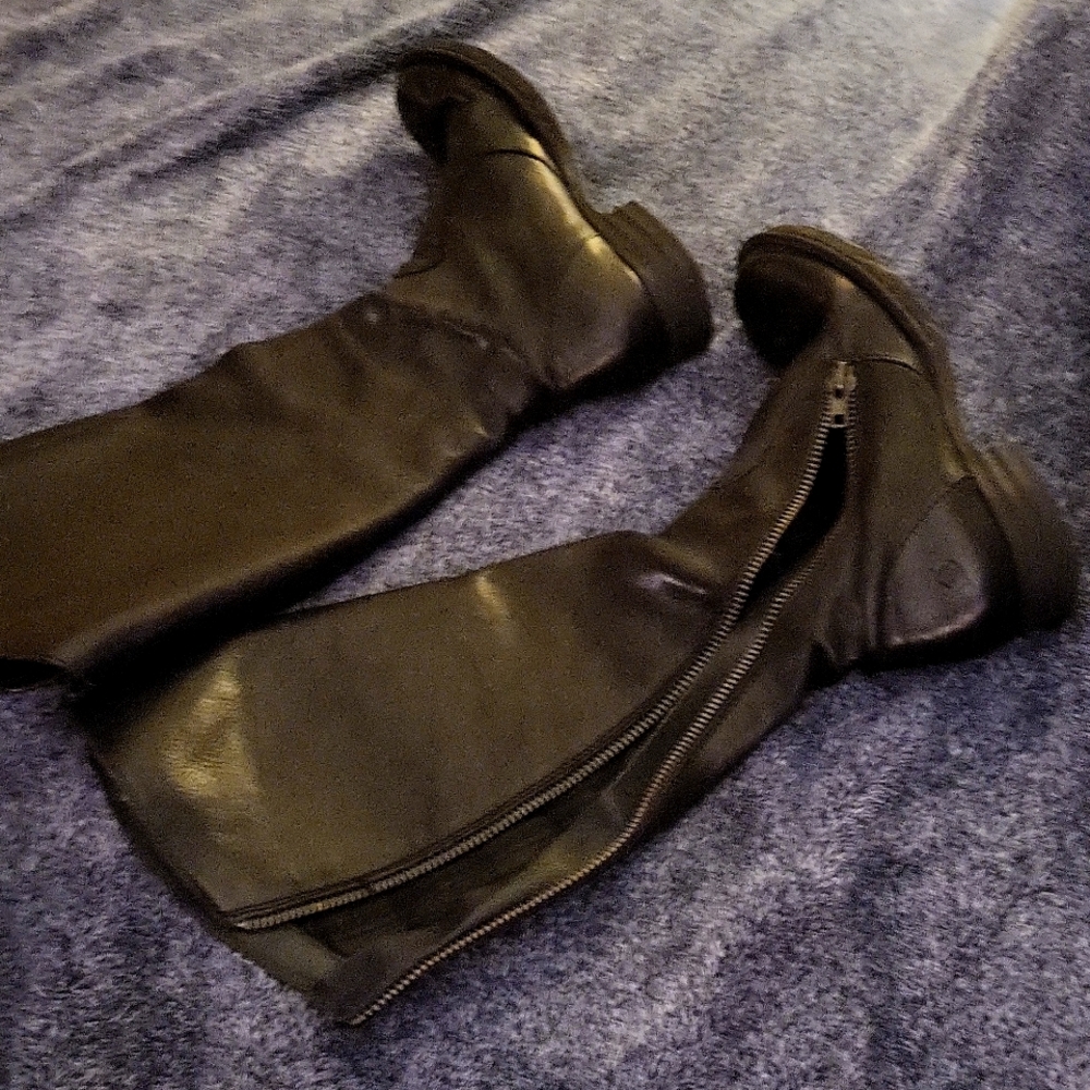 Leather boots